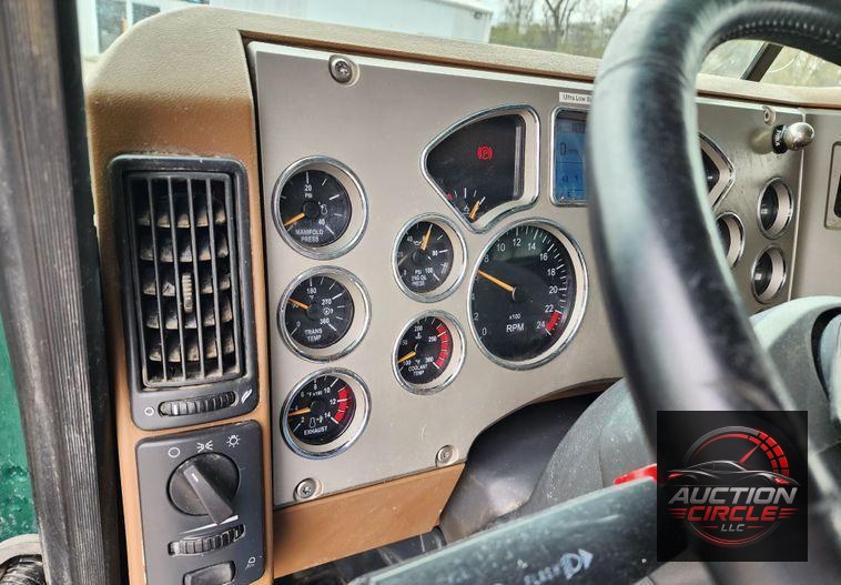 2018 Mack GU713  dump truck