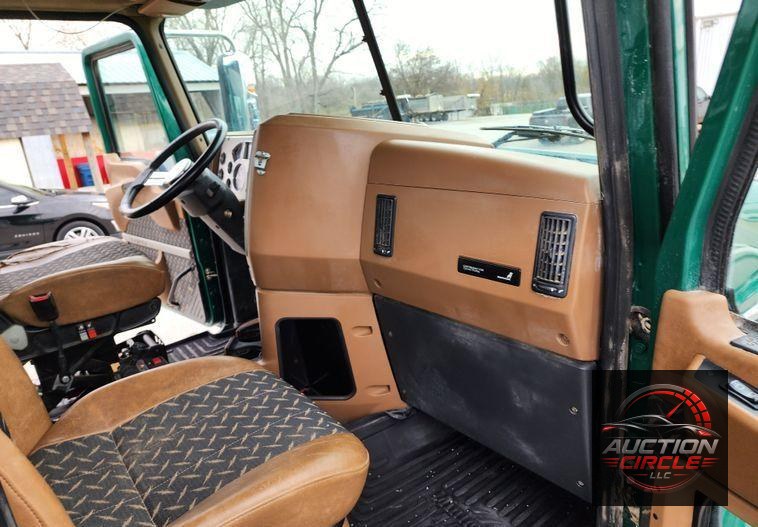 2018 Mack GU713  dump truck