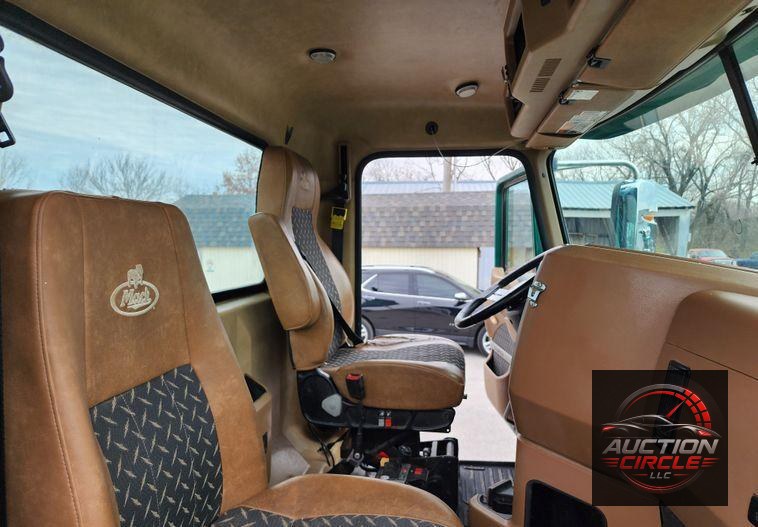 2018 Mack GU713  dump truck