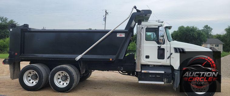 2021 Mack Granite  dump truck