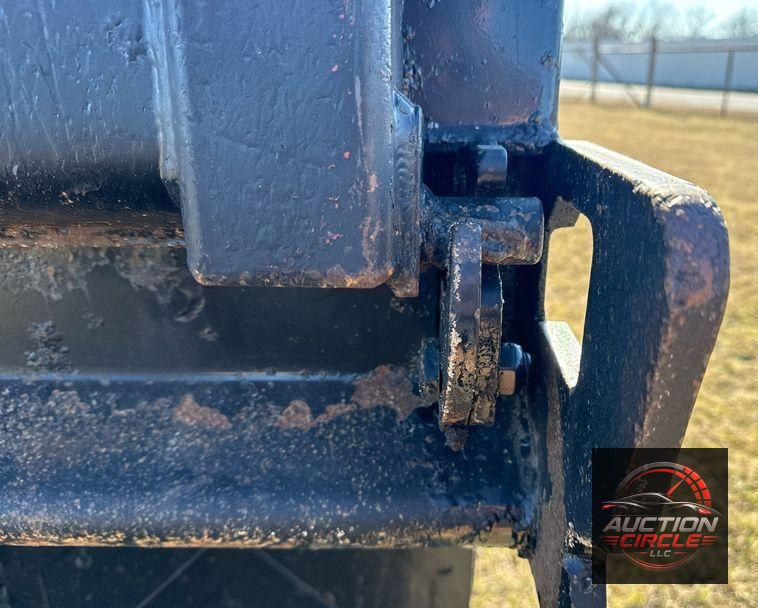 2019 Mack Granite dump truck
