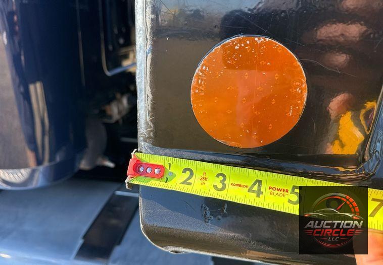 2019 Mack Granite dump truck
