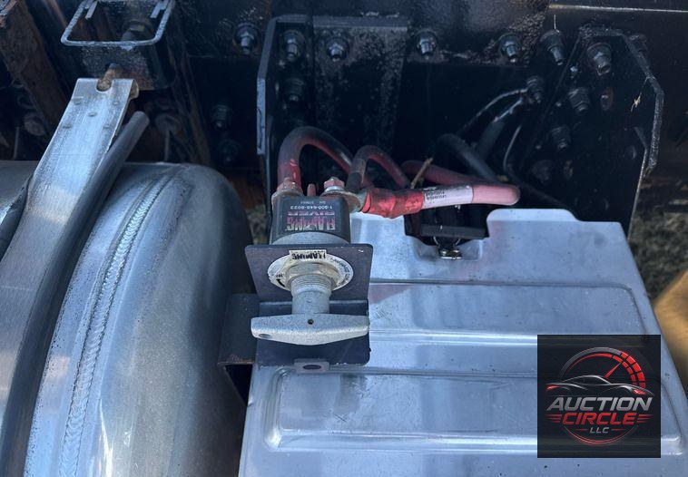2019 Mack Granite dump truck