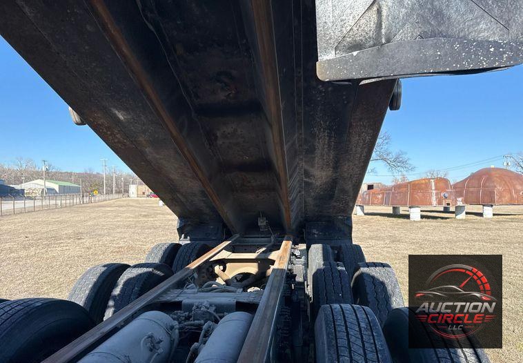 2019 Mack Granite dump truck