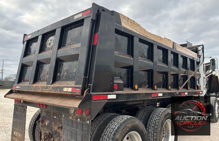 2020 Mack Pinnacle dump truck