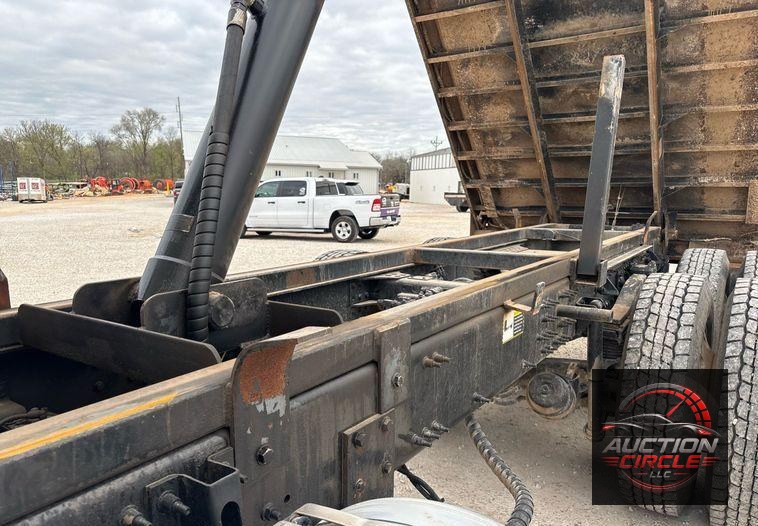 2020 Mack Pinnacle dump truck