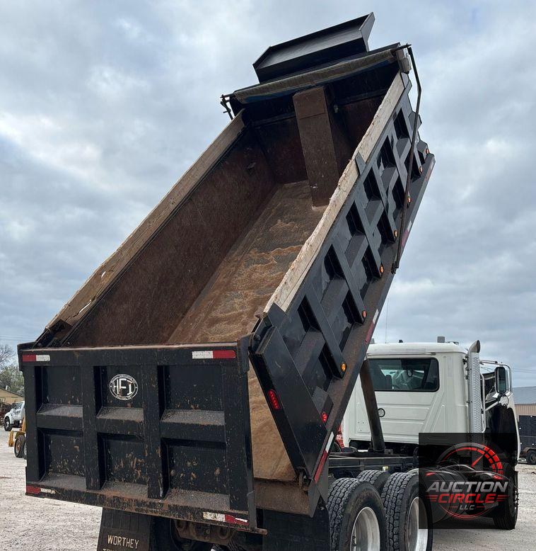 2020 Mack Pinnacle dump truck