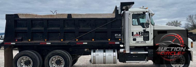 2020 Mack Pinnacle dump truck