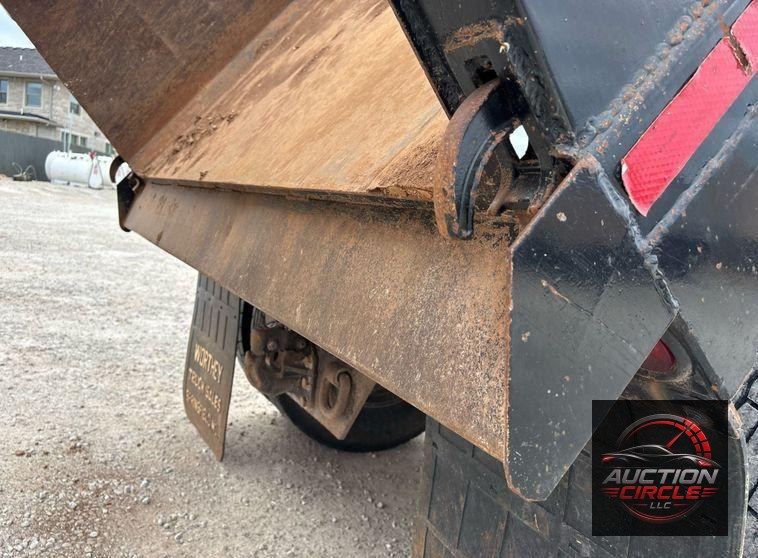 2020 Mack Pinnacle dump truck