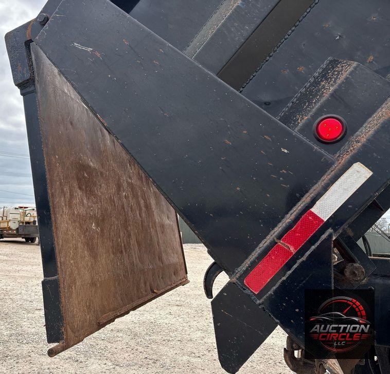 2020 Mack Pinnacle dump truck