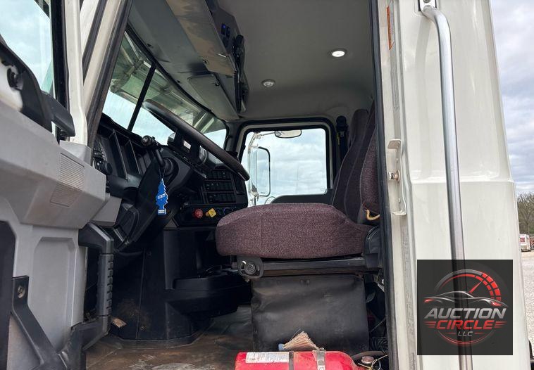 2020 Mack Pinnacle dump truck