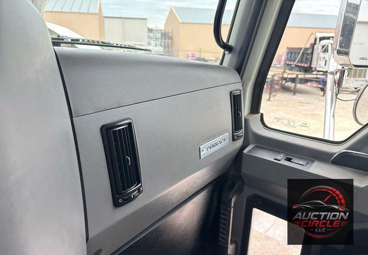 2020 Mack Pinnacle dump truck