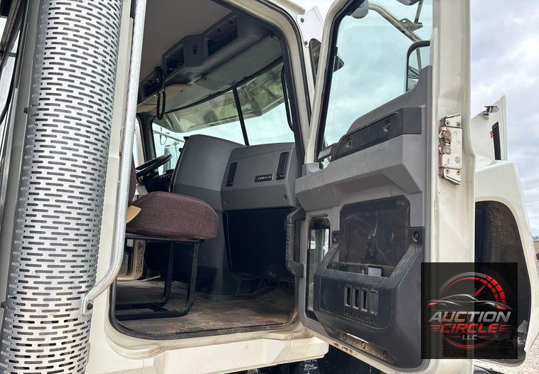 2020 Mack Pinnacle dump truck