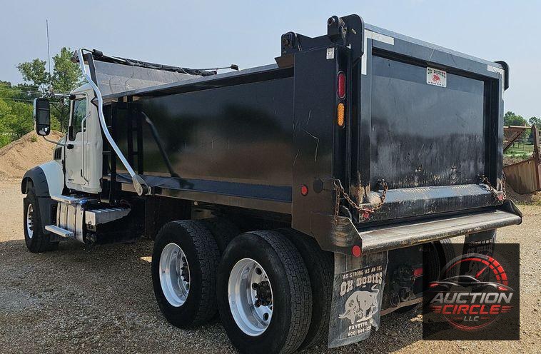 2021 Mack Granite  dump truck