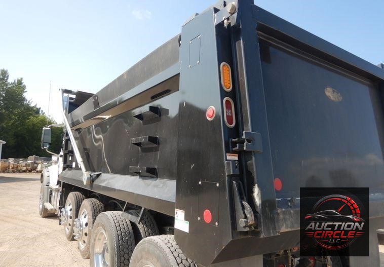 2021 Mack Granite  dump truck