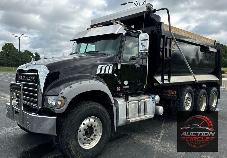 2019 Mack Granite dump truck