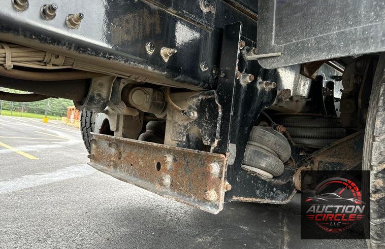 2019 Mack Granite dump truck