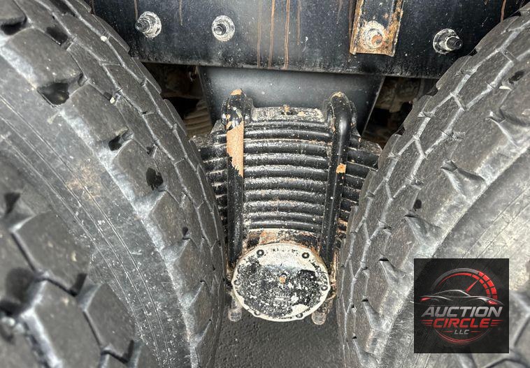 2019 Mack Granite dump truck