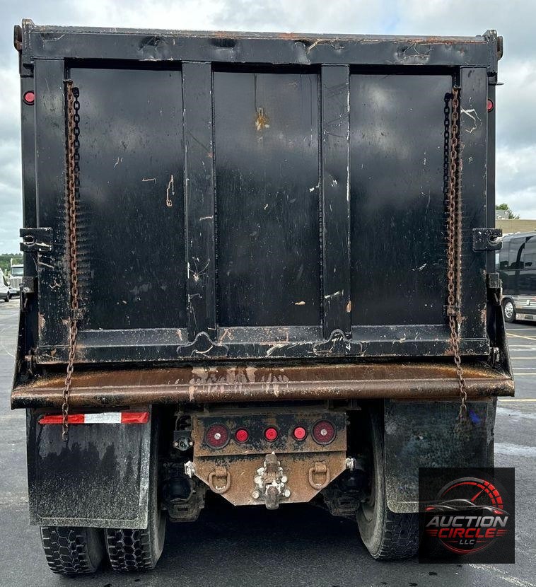 2019 Mack Granite dump truck