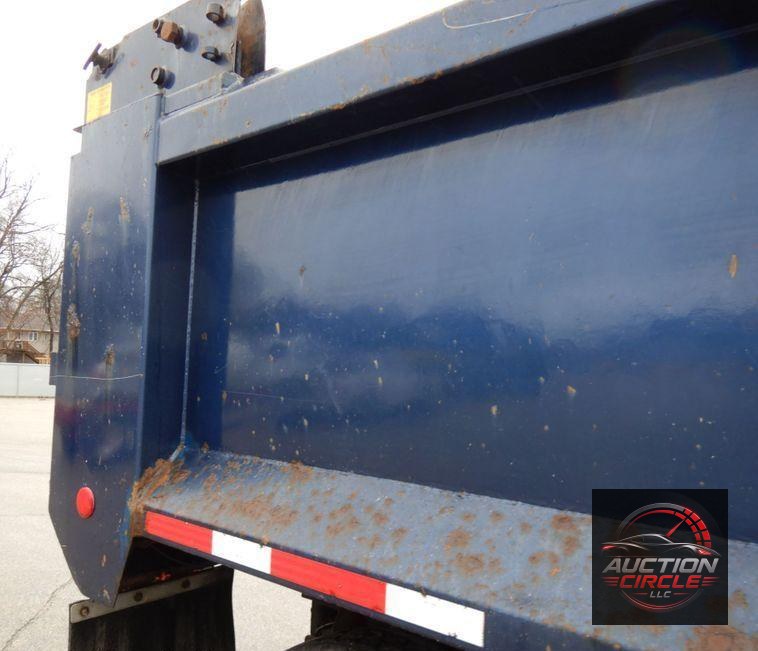 2007 Mack GU713  dump truck