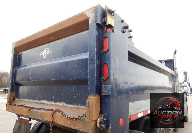 2007 Mack GU713  dump truck