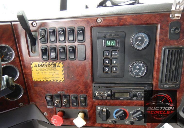 2007 Mack GU713  dump truck