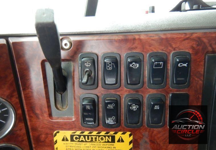 2007 Mack GU713  dump truck
