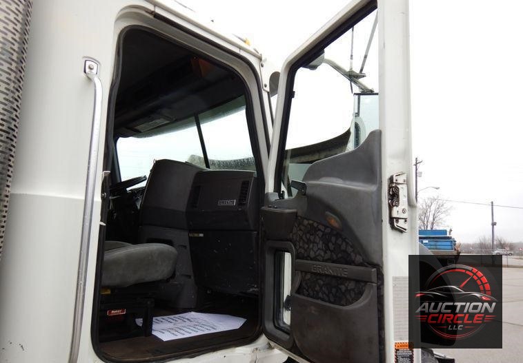 2007 Mack GU713  dump truck
