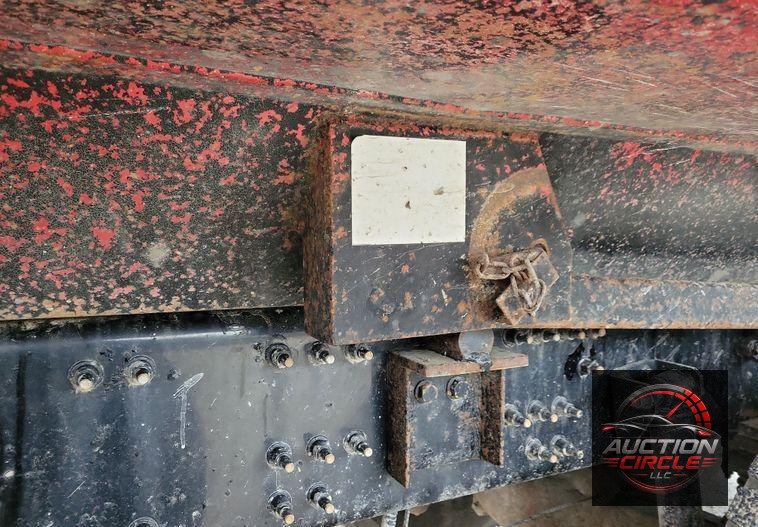 2018 Mack Granite GU700 dump truck