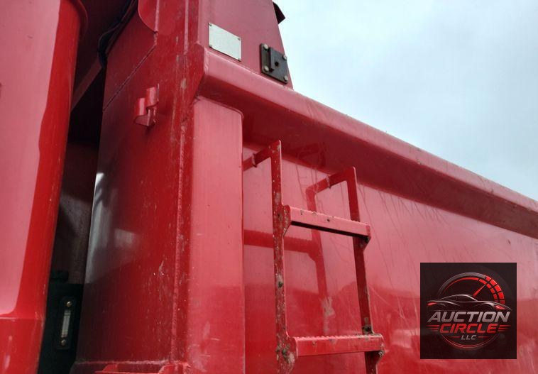 2018 Mack Granite GU700 dump truck
