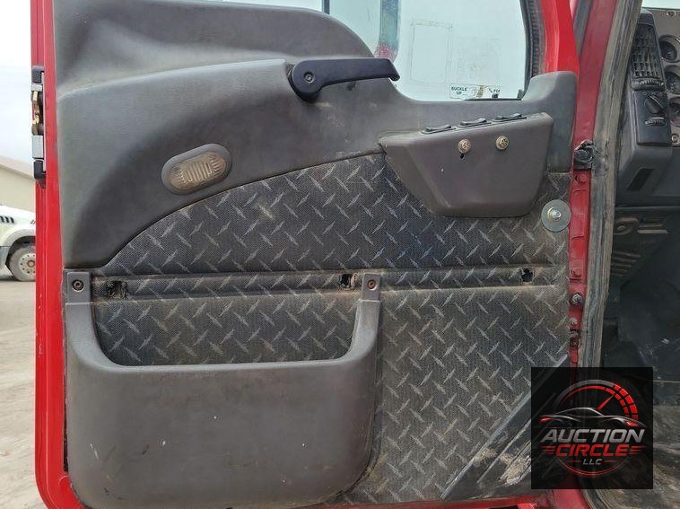 2018 Mack Granite GU700 dump truck