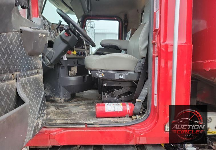 2018 Mack Granite GU700 dump truck
