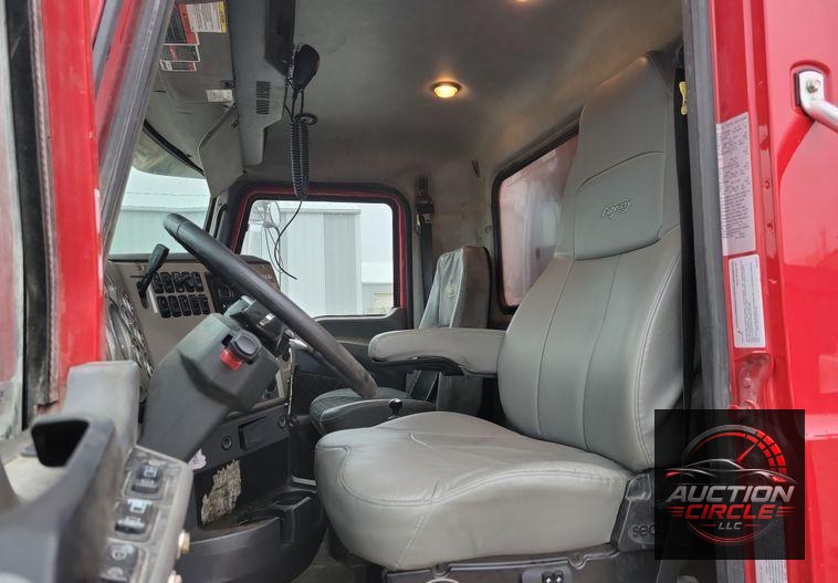 2018 Mack Granite GU700 dump truck