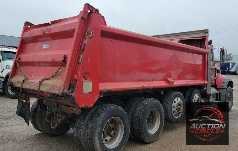 2018 Mack Granite GU700 dump truck
