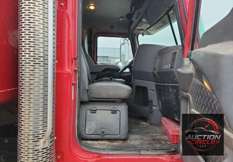 2018 Mack Granite GU700 dump truck