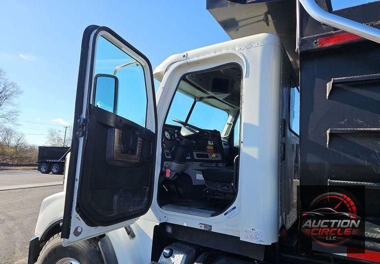 2016 Freightliner Coronado 122SD  dump truck