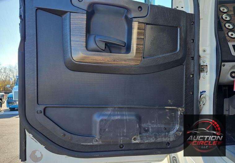 2016 Freightliner Coronado 122SD  dump truck