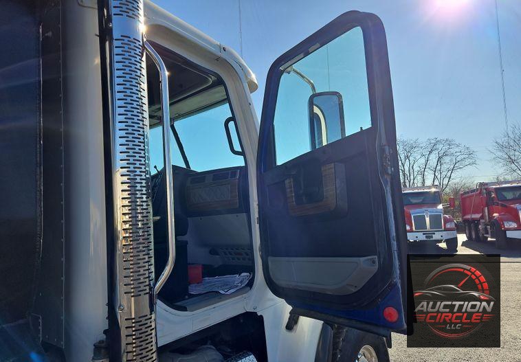 2016 Freightliner Coronado 122SD  dump truck