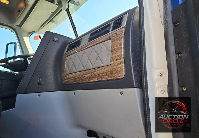 2016 Freightliner Coronado 122SD  dump truck