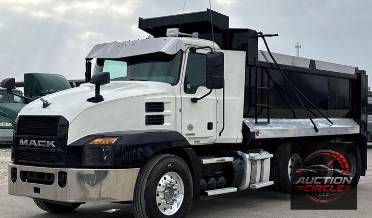 2019 Mack Anthem dump truck