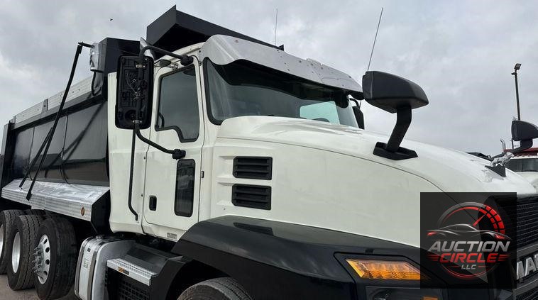 2019 Mack Anthem dump truck