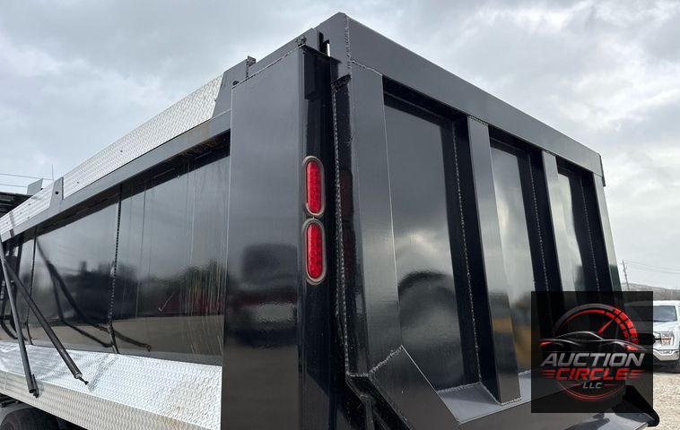 2019 Mack Anthem dump truck