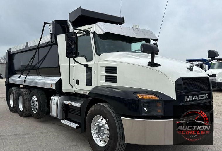 2019 Mack Anthem dump truck