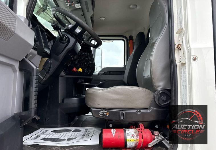 2019 Mack Anthem dump truck