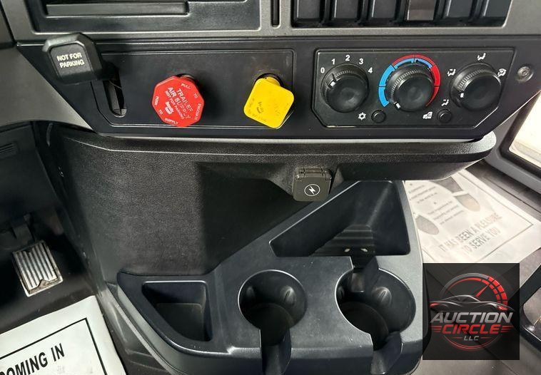 2019 Mack Anthem dump truck