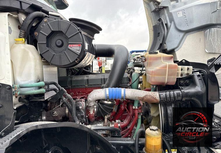 2019 Mack Anthem dump truck