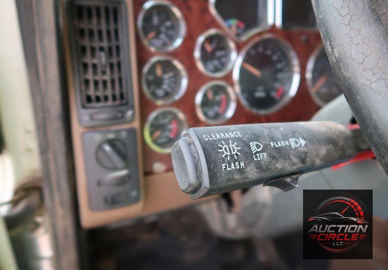 2009 Mack GU713  dump truck
