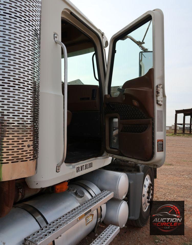 2009 Mack GU713  dump truck