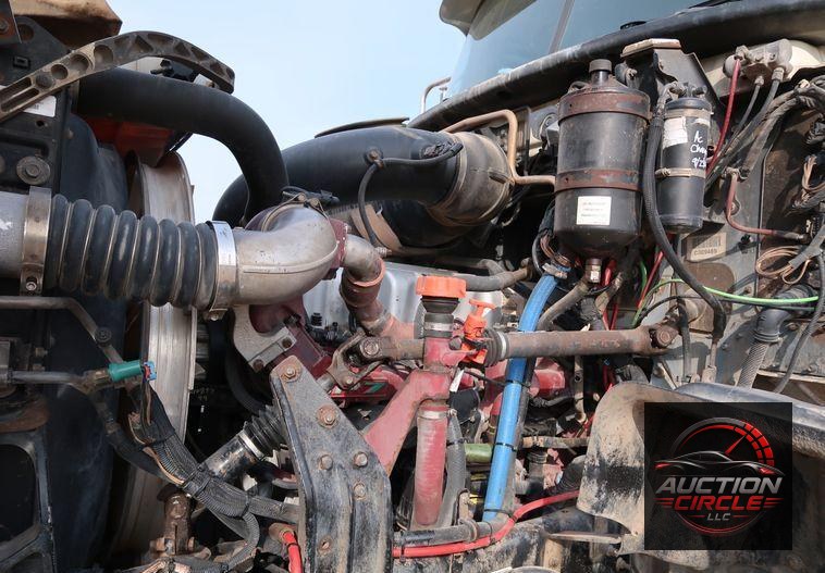 2009 Mack GU713  dump truck