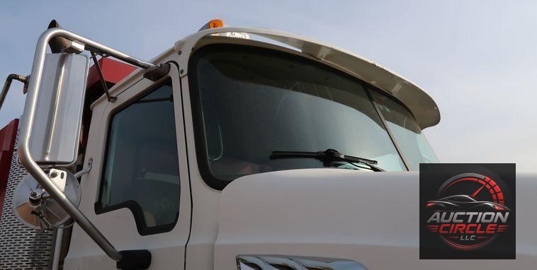 2009 Mack GU713  dump truck
